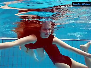 2 warm teens underwater